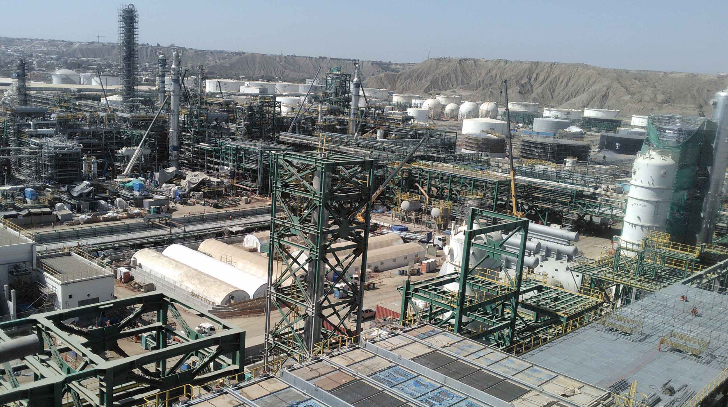 Das Talara-Projekt fördert die Energieentwicklung Perus durch die Installation neuer Produktionseinheiten und neuer Systeme in der Raffinerie.