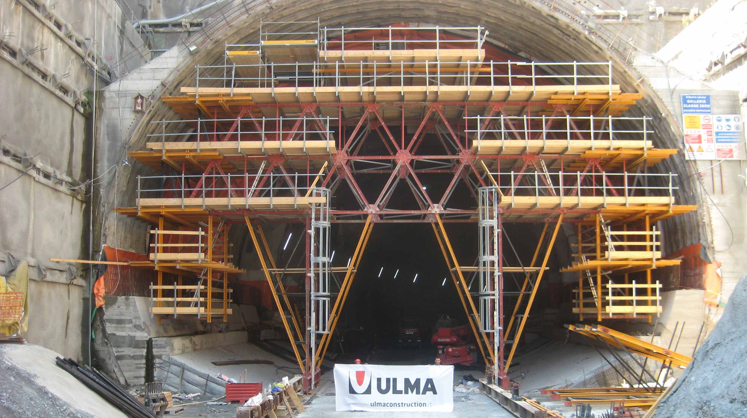 Bei diesem Tunnel handelt es sich um eine neue Zufahrtsstraße zum Hafen von Savona.