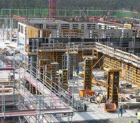 Einfaches und effektives Säulenschalungssystem mit hervorragender Leistung auf der Baustelle.