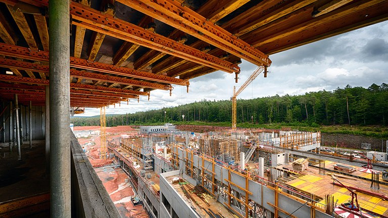 US-Militärhospital Weilerbach: Megaprojekt mit 90.000 m² erfolgreich im Rohbau umgesetzt